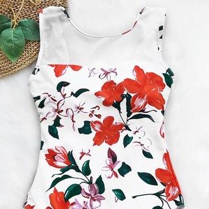 Brand Mew Cupshe Floral One Piece Swim